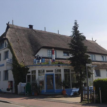Landhotel Ostseetraum & Fewo Rostock Esterno foto